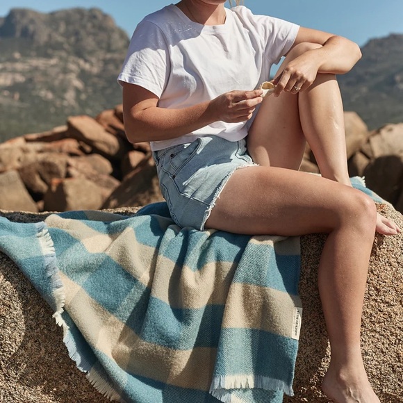 Waverley  Australian Luxury 100% Pure Mohair  Angora Goat Red Orange  Travel Rug - Picture 9 of 9